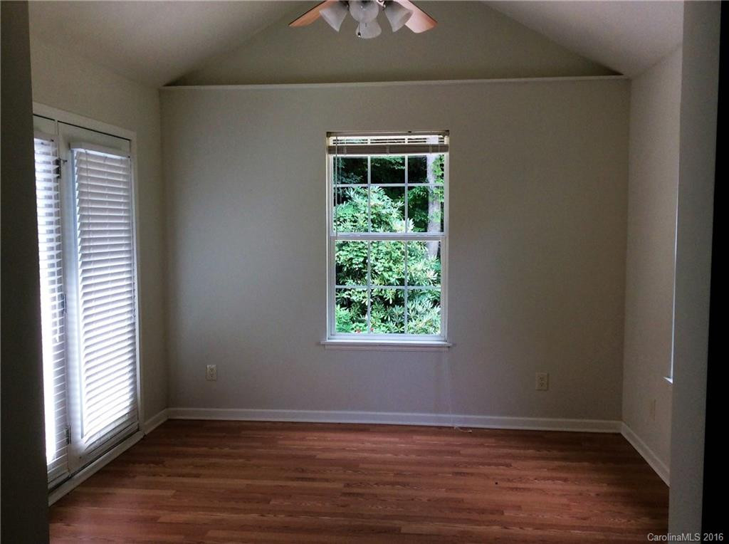 403 Moody Mountain Road - Photo 3