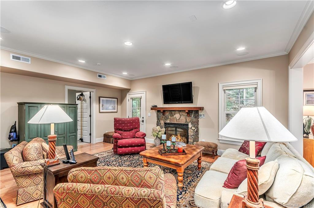 709 Mayfly Court - Photo 10