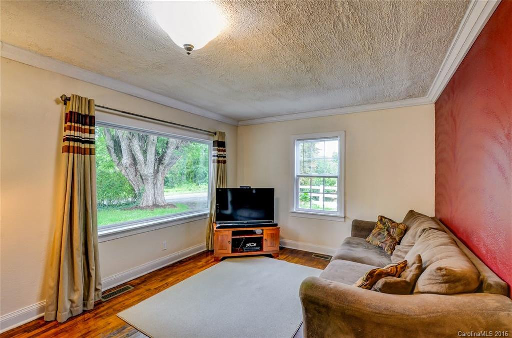 42 Hillcrest Drive - Photo 4