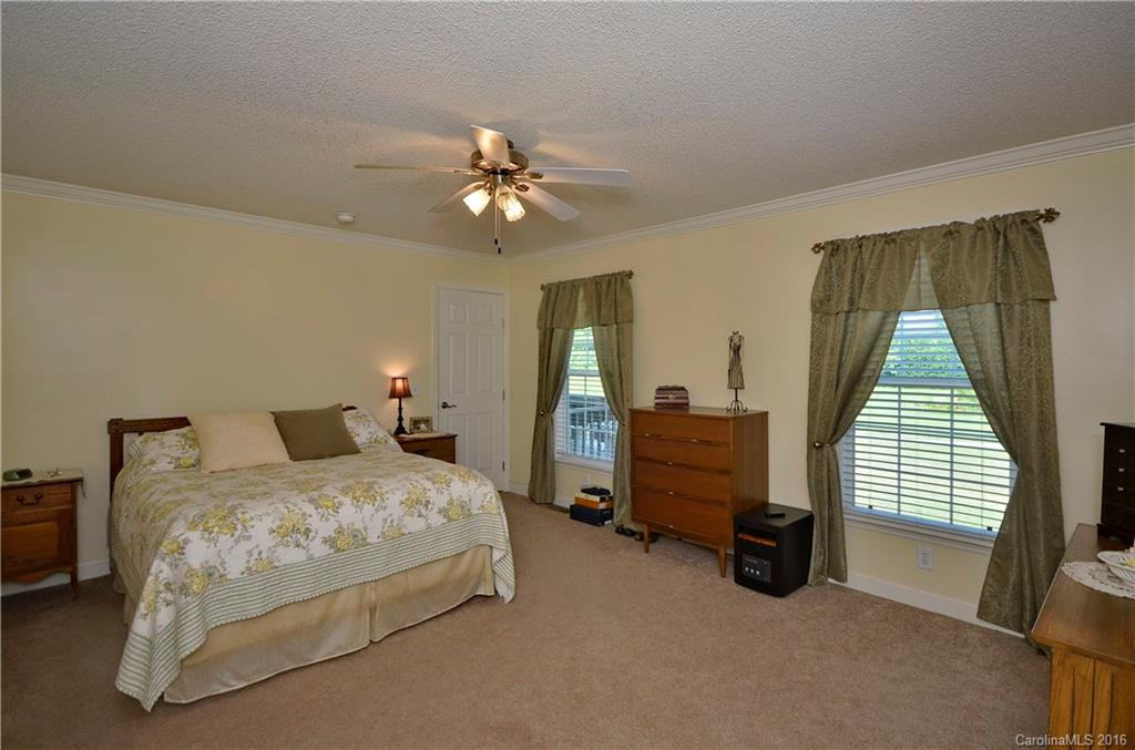 76 Melissa Way - Photo 12