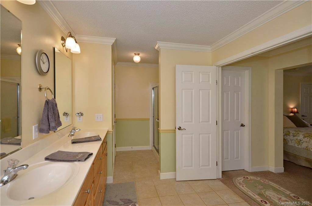 76 Melissa Way - Photo 13