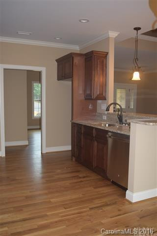 3952 Pineknoll Drive - Photo 4