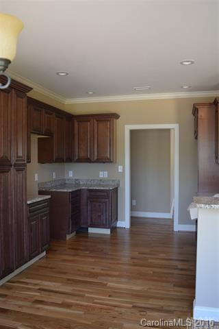 3952 Pineknoll Drive - Photo 5