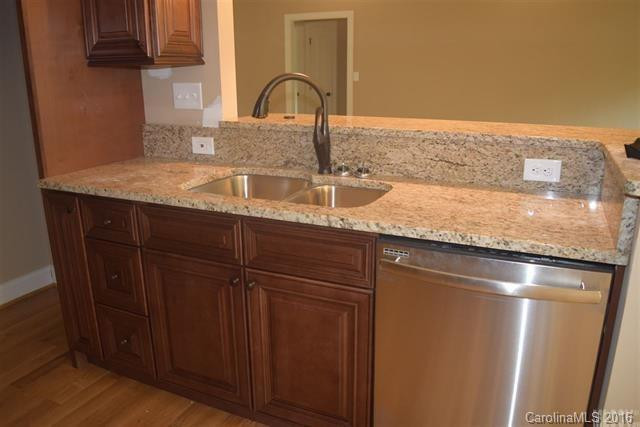 3952 Pineknoll Drive - Photo 9