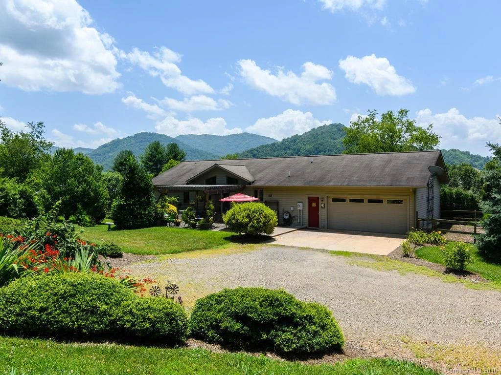 144 Goldfinch Lane #2