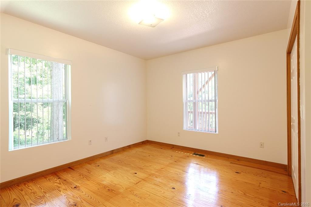 8 Darlow Road - Photo 16