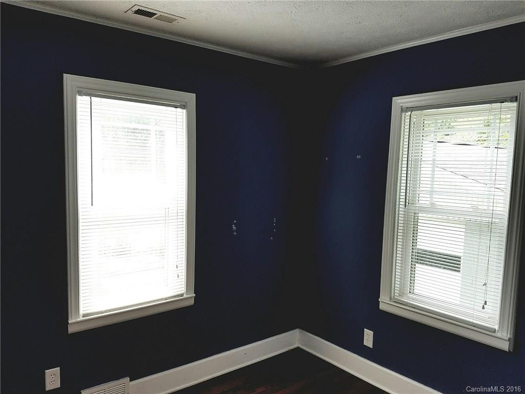 1595 Barnardsville Highway - Photo 10