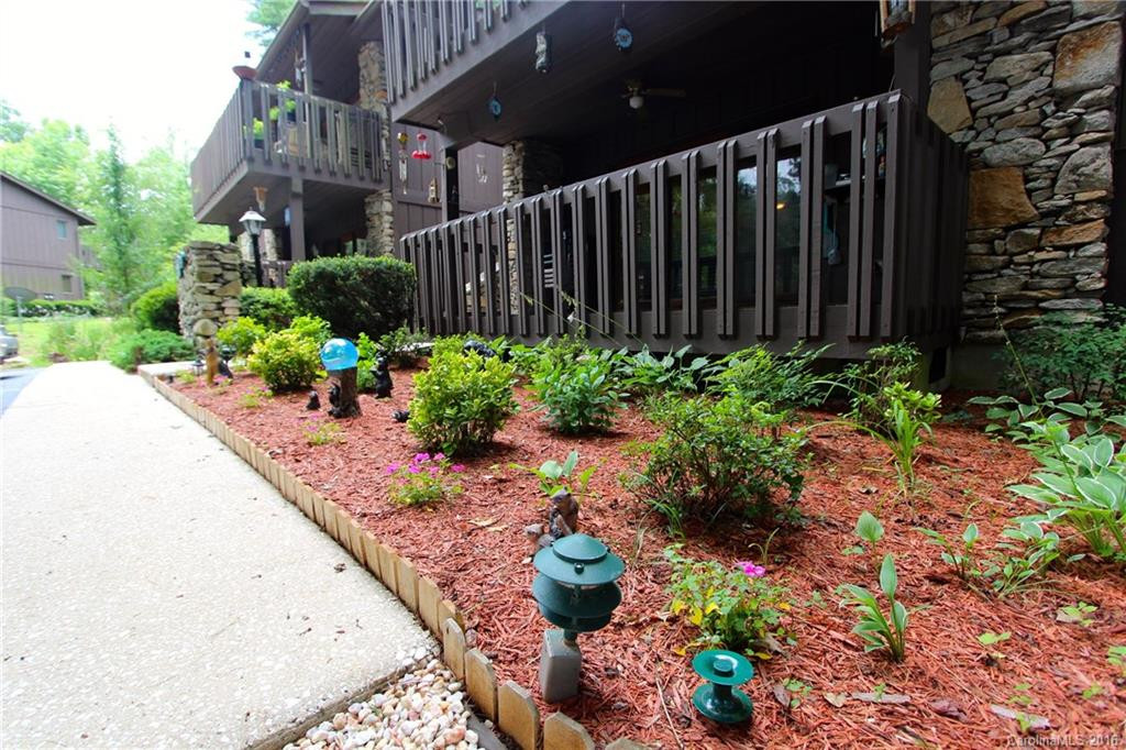 75 Maxine Lane #Unit 114 - Photo 2