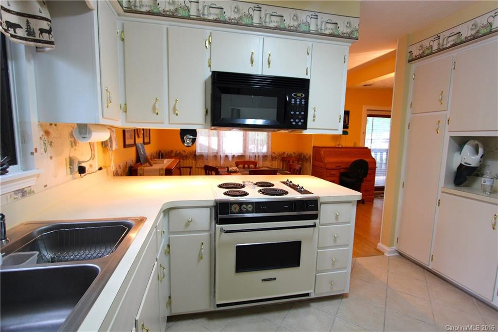 75 Maxine Lane #Unit 114 - Photo 5