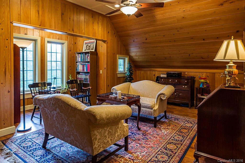 35 Old Saluda Drive - Photo 20