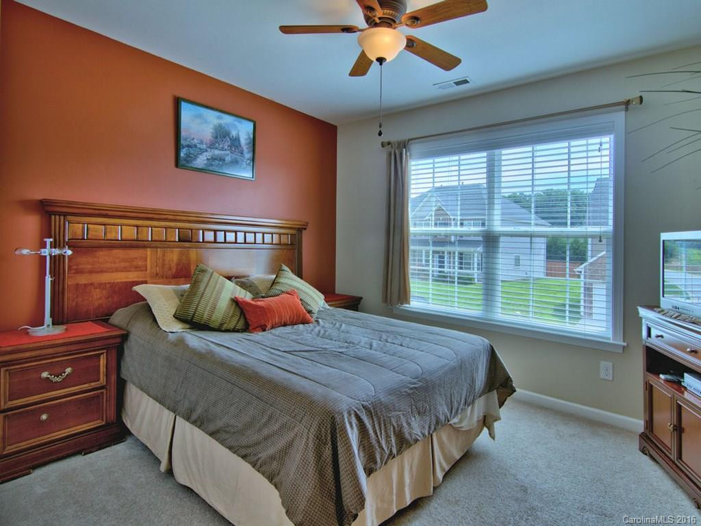 76 Roanoke Road - Photo 14
