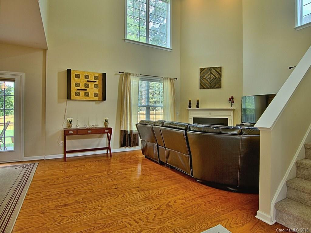 76 Roanoke Road - Photo 5