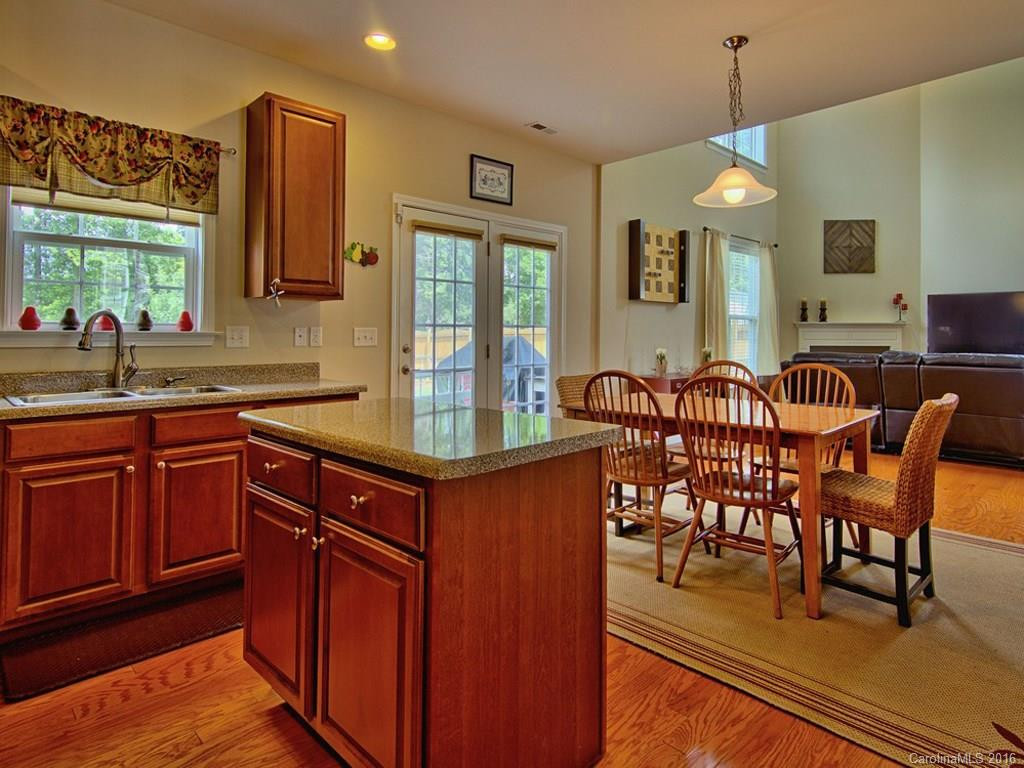 76 Roanoke Road - Photo 8