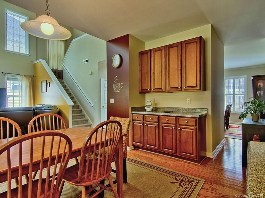 76 Roanoke Road - Photo 10