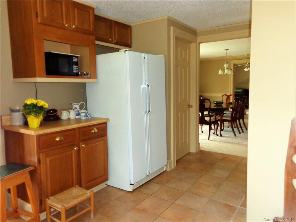 476 Bailey Street - Photo 10
