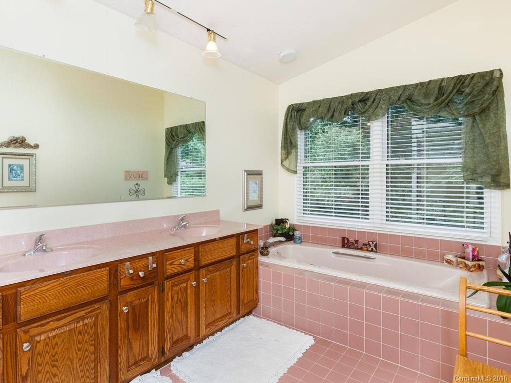 18 Shadblow Lane - Photo 13