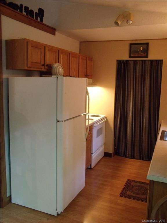 140 Laurel Ridge Drive - Photo 6