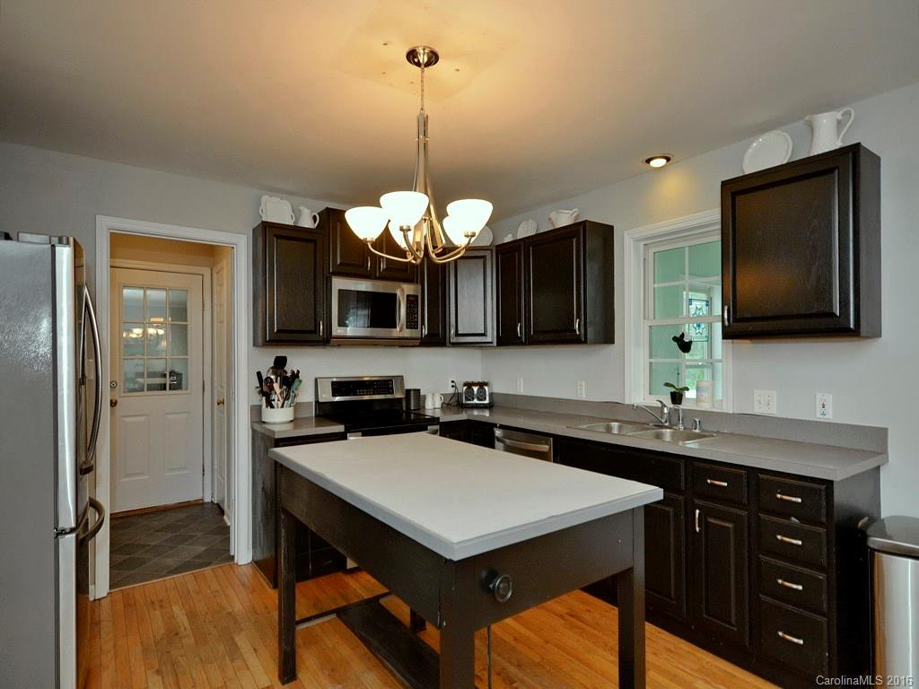 465 Butterfly Lane - Photo 3