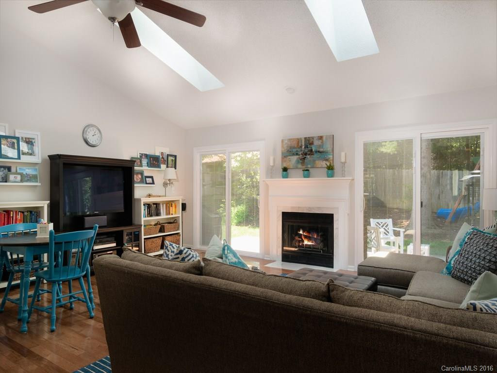 13 Spring Cove Court - Photo 2
