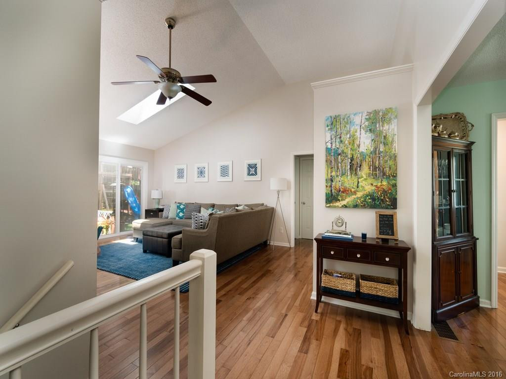 13 Spring Cove Court - Photo 3
