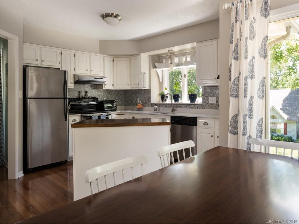 13 Spring Cove Court - Photo 6