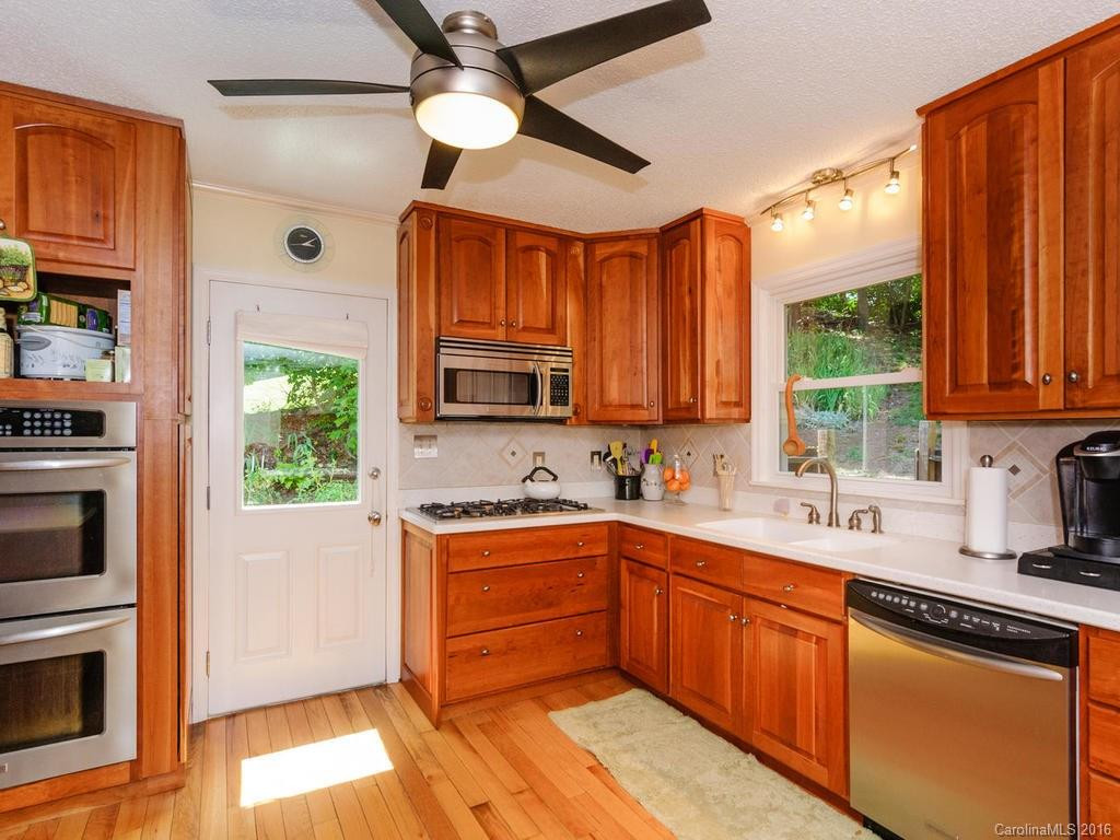 112 Asvista Drive - Photo 11