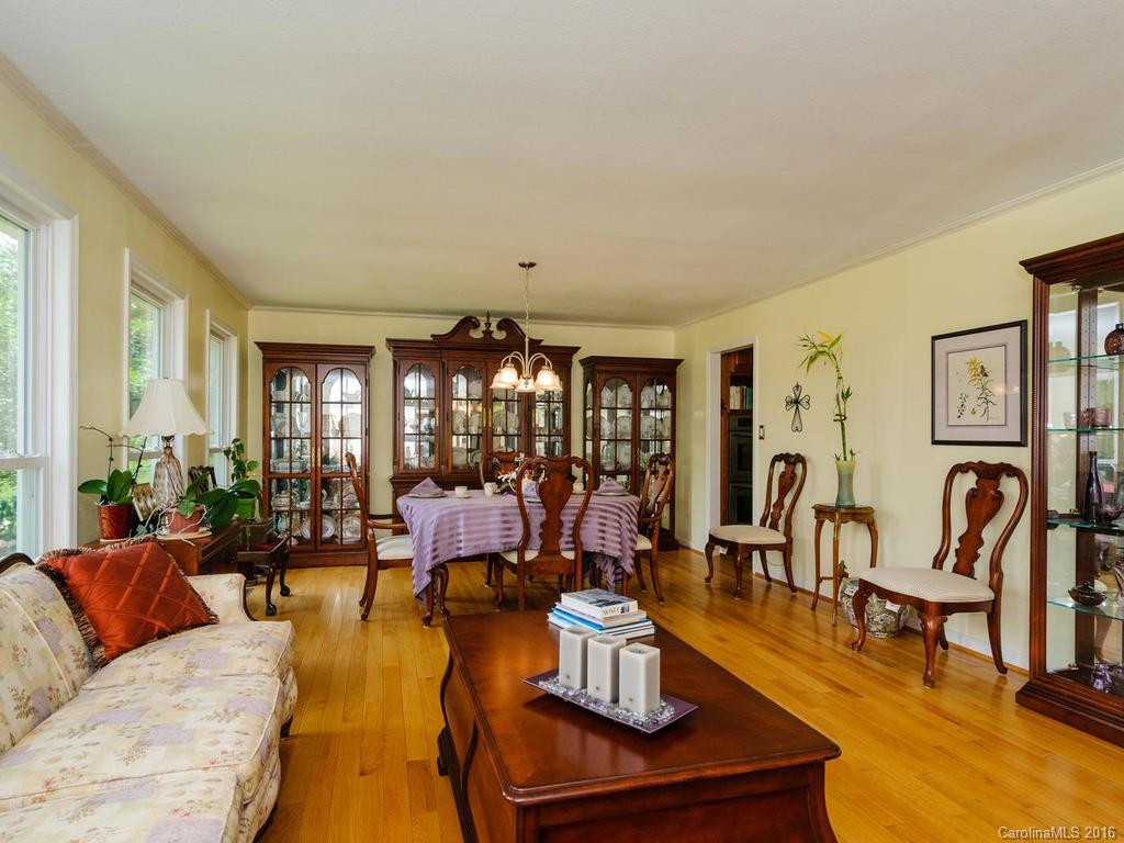 112 Asvista Drive - Photo 4