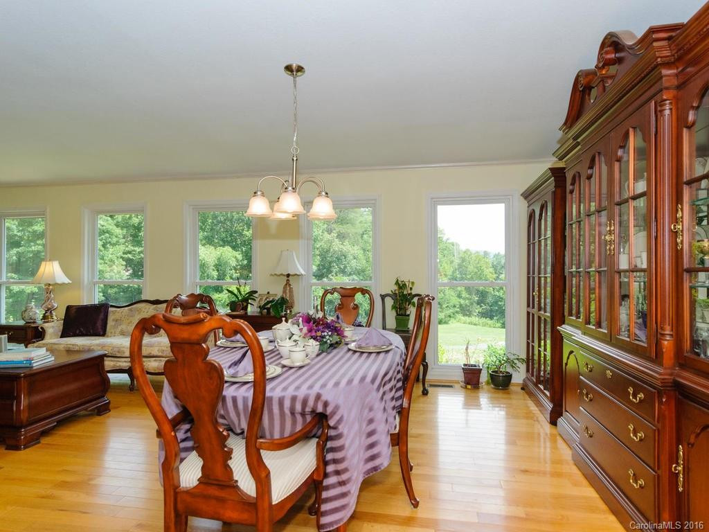 112 Asvista Drive - Photo 9