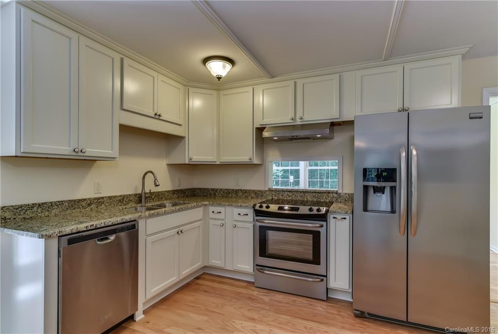 1060 Blanton Street - Photo 6