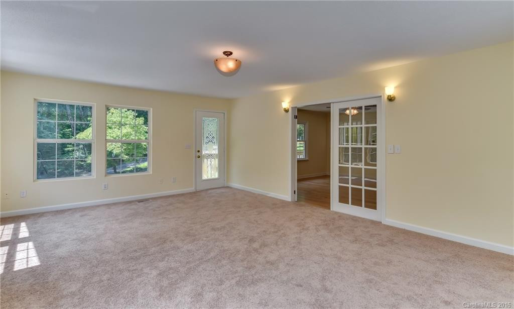 1060 Blanton Street - Photo 10