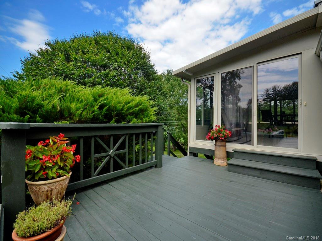 103 Ray Hill Road - Photo 2