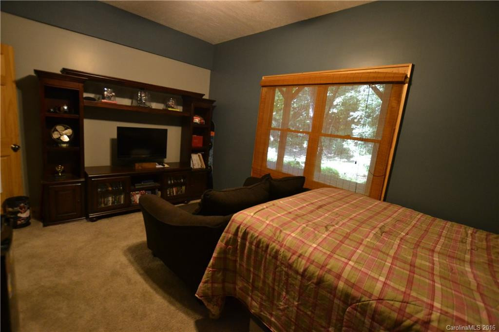 750 Nellie John Drive - Photo 21