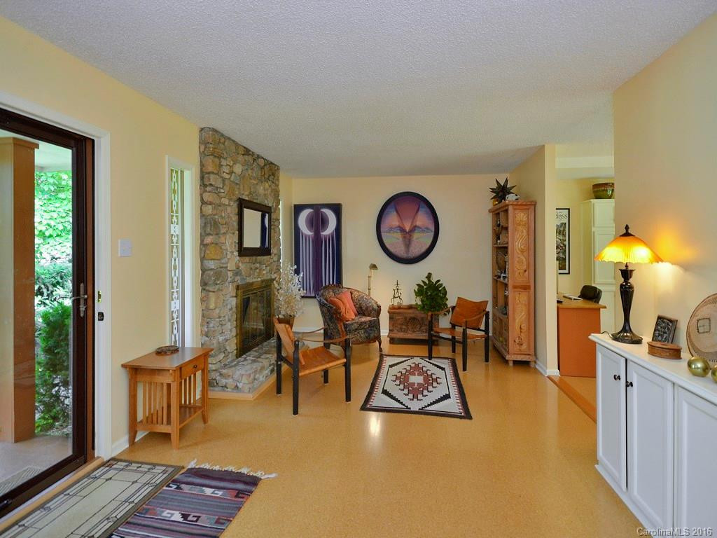 9 Glen Meadows Road - Photo 3