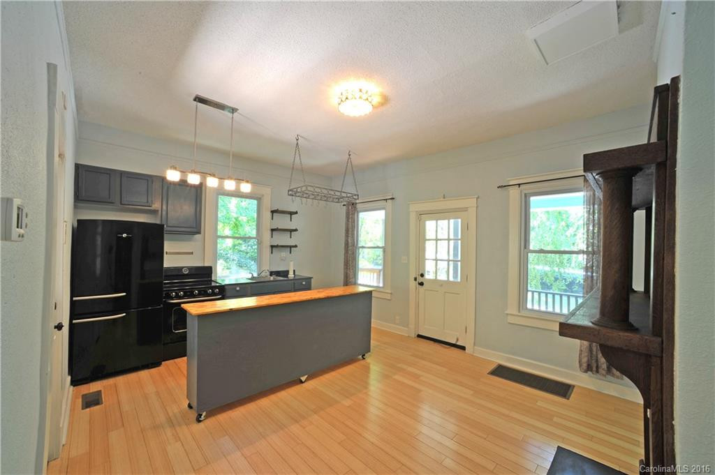 20 Wood Avenue - Photo 4