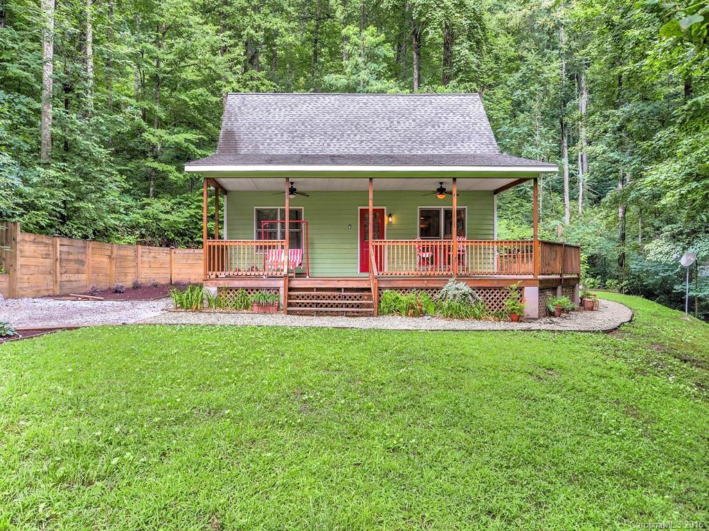 18 Shady Hollow Circle