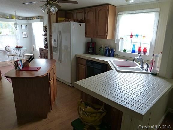202 Richard Road - Photo 3