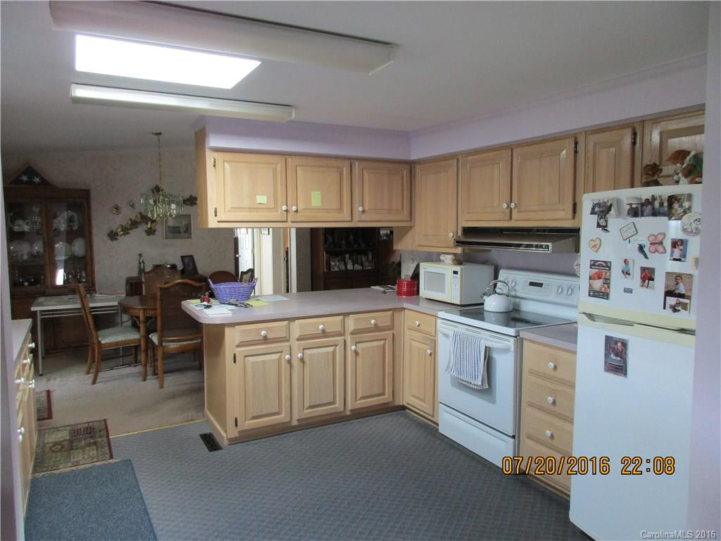 10 Howard Lane - Photo 18