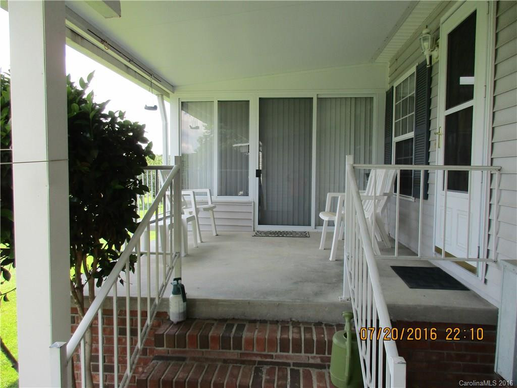 10 Howard Lane - Photo 20