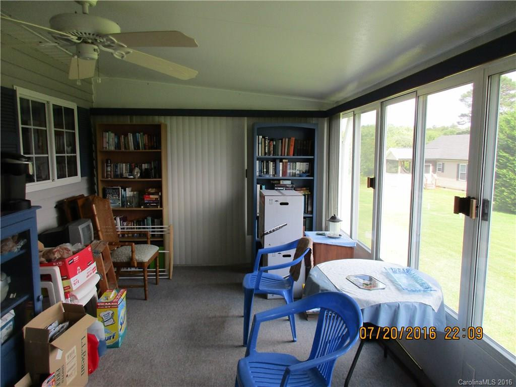 10 Howard Lane - Photo 24