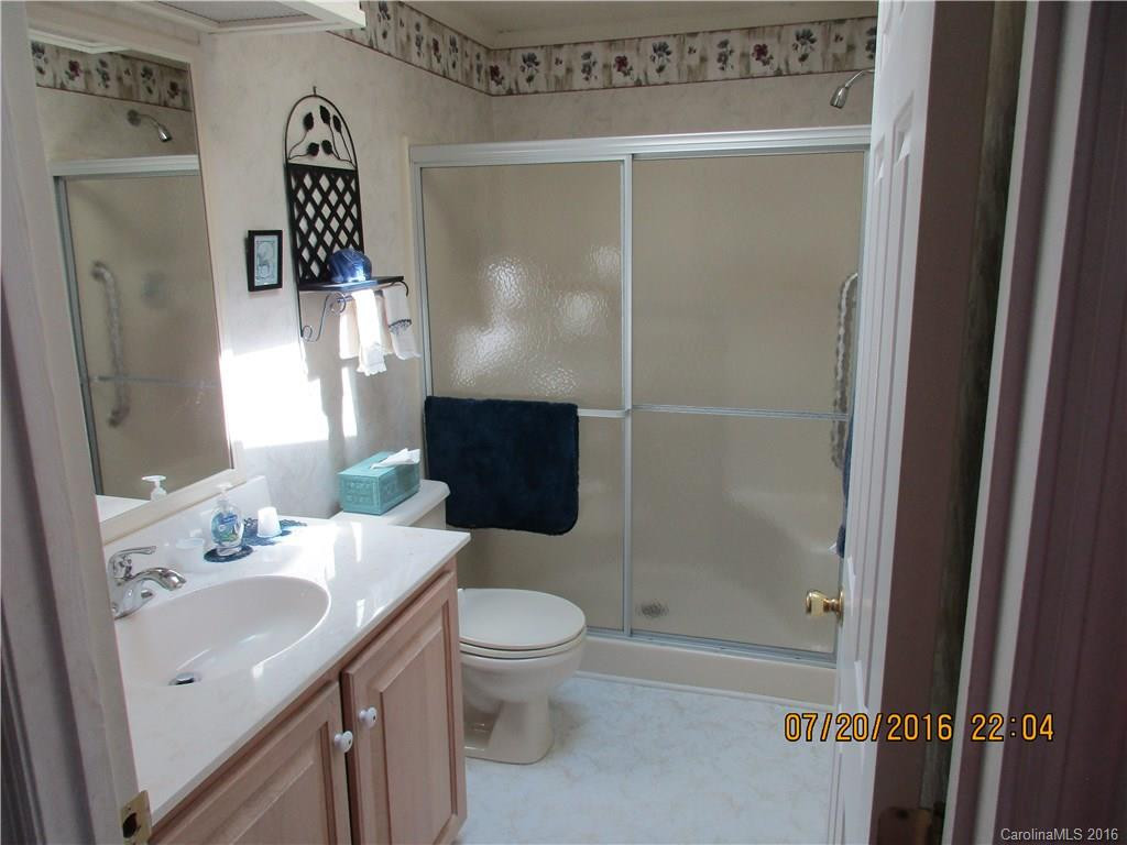 10 Howard Lane - Photo 9