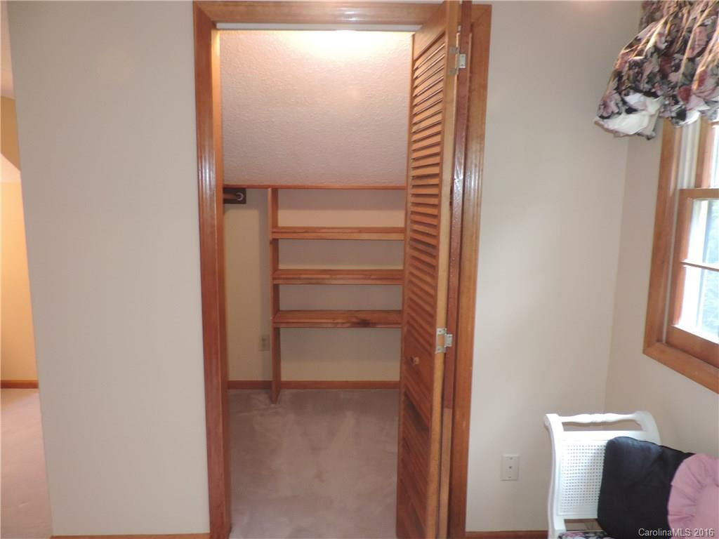 90 Garden Court - Photo 14