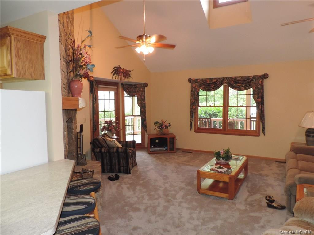 90 Garden Court - Photo 4