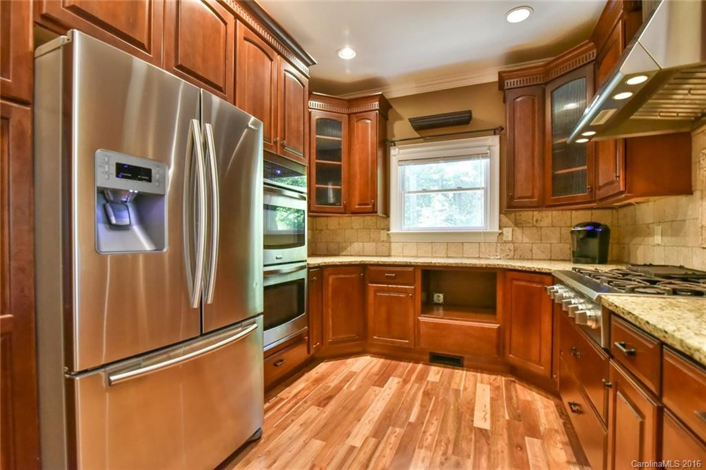 411 Canonero Drive - Photo 3
