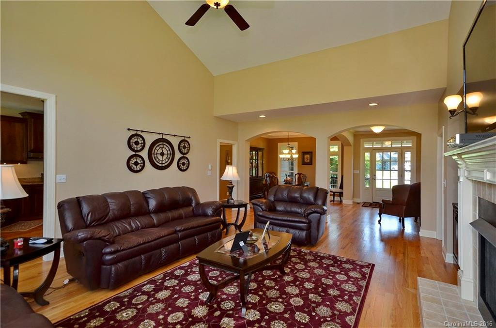 44 Vintage Barn Lane #7 - Photo 4