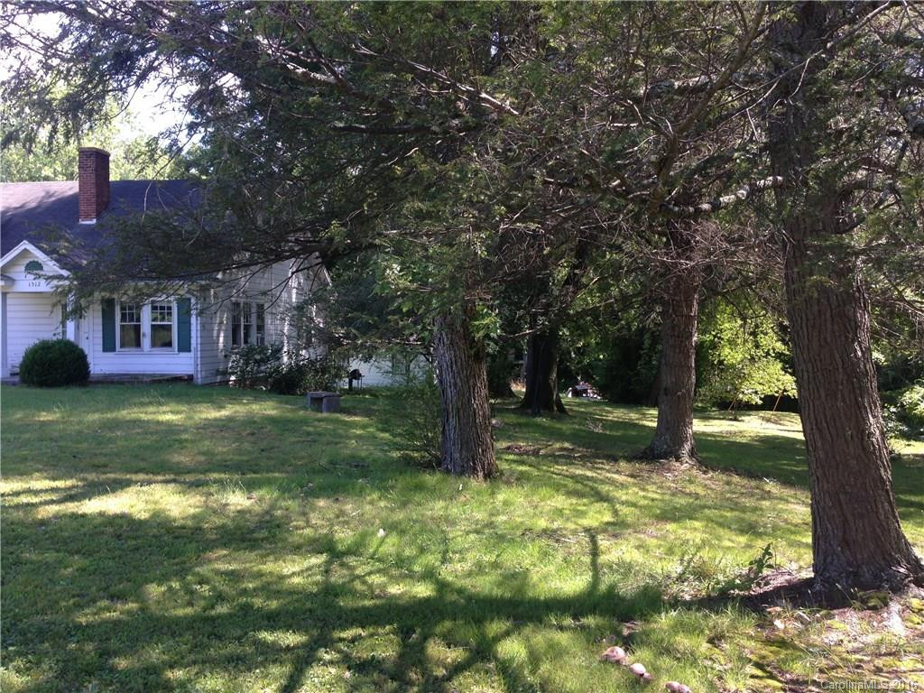 1512 Brevard Road - Photo 4