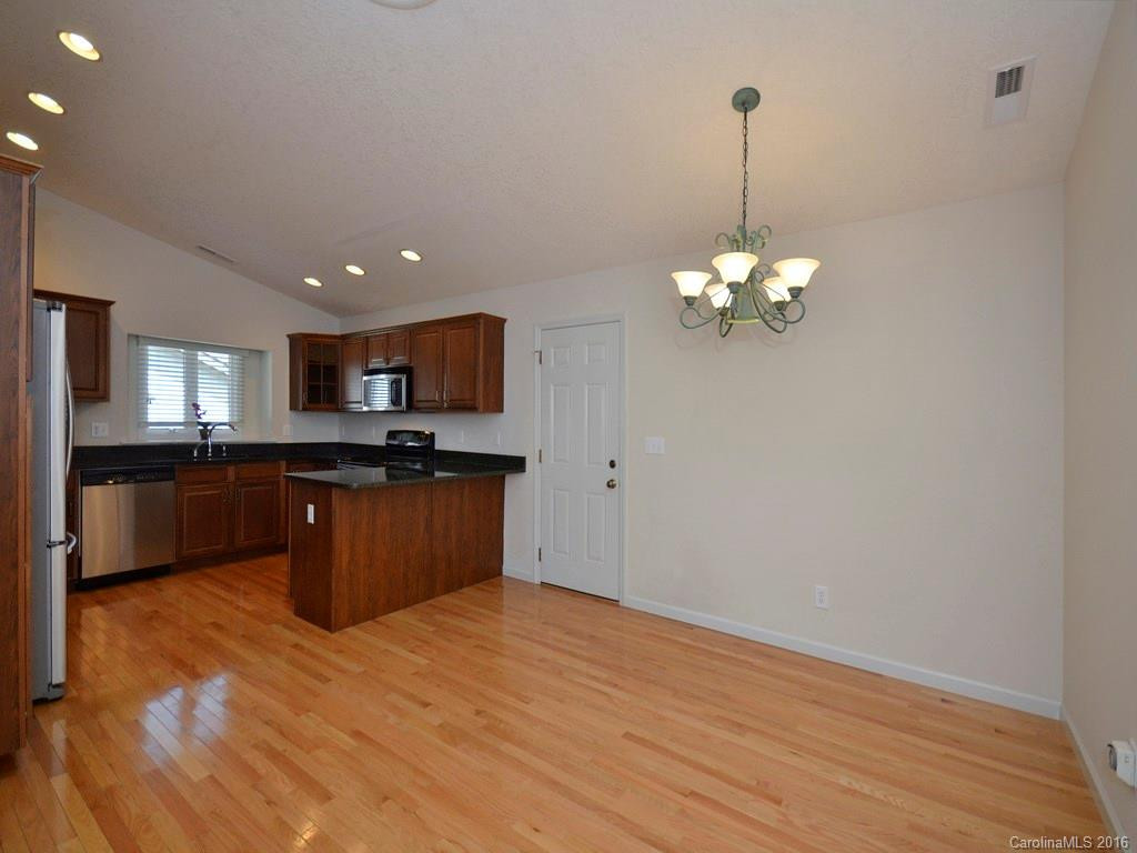 424 Kyfields Street - Photo 5