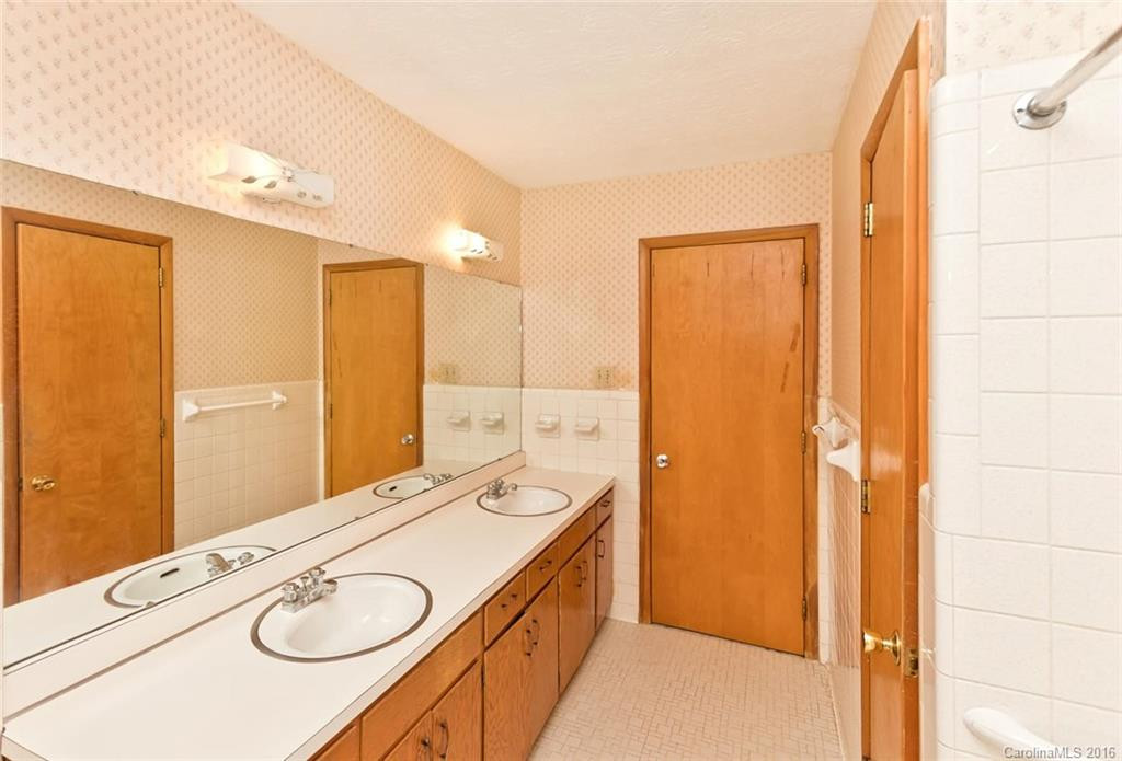 6 Holly Hill Court #12 - Photo 15