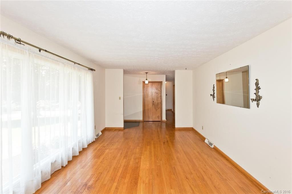 6 Holly Hill Court #12 - Photo 5