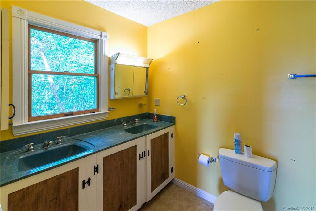 207 Hanover Terrace - Photo 16