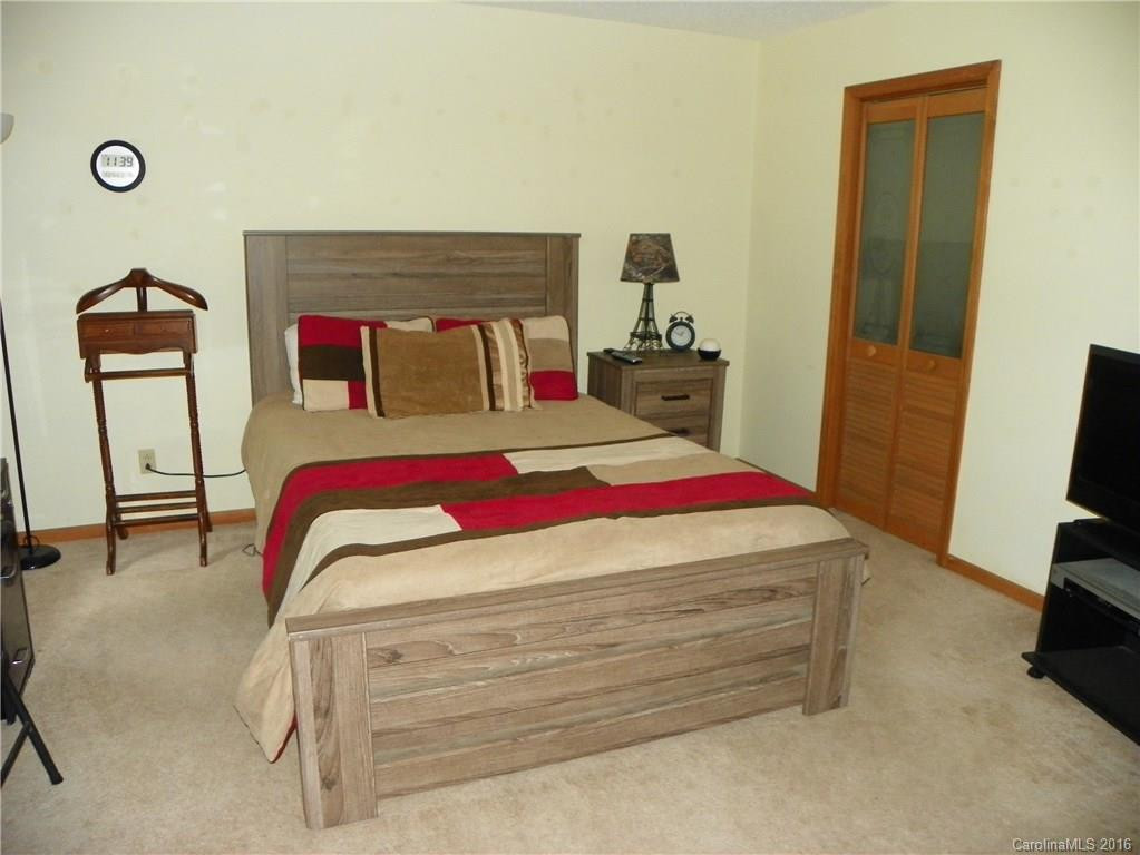 14 Tree Top Drive - Photo 11